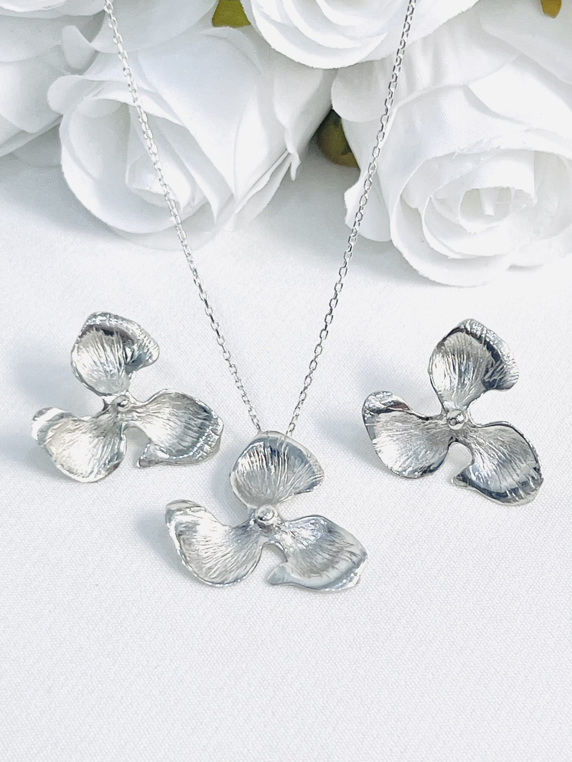 طقم "اللوتس" - الصورة 2