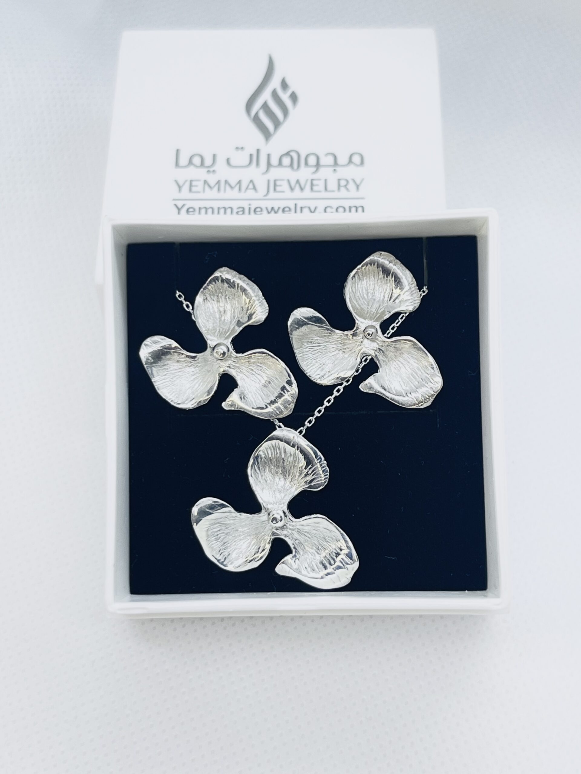 طقم "اللوتس" - الصورة 3