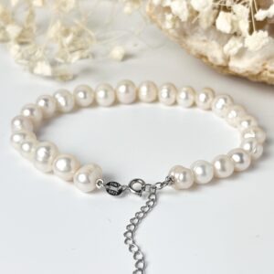 إسوارة”نور“